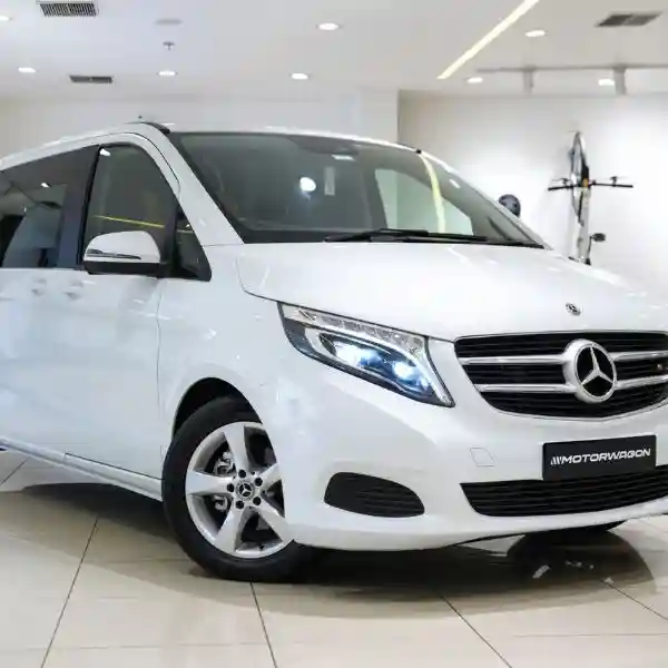 Benz V – Class Car 