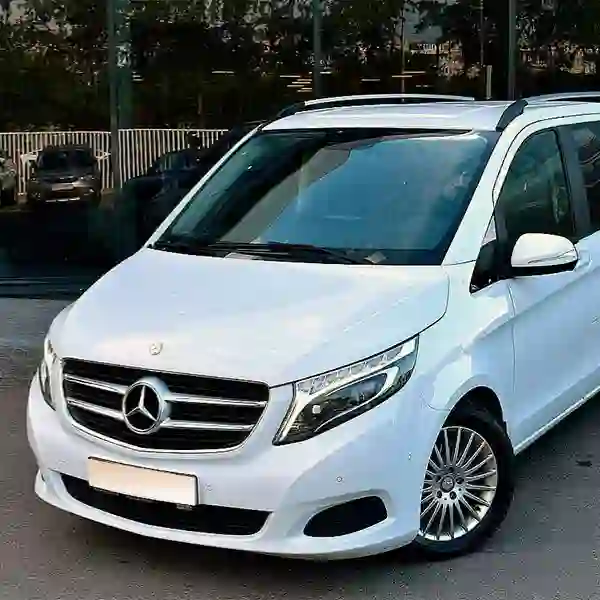 Benz V – Class Car 